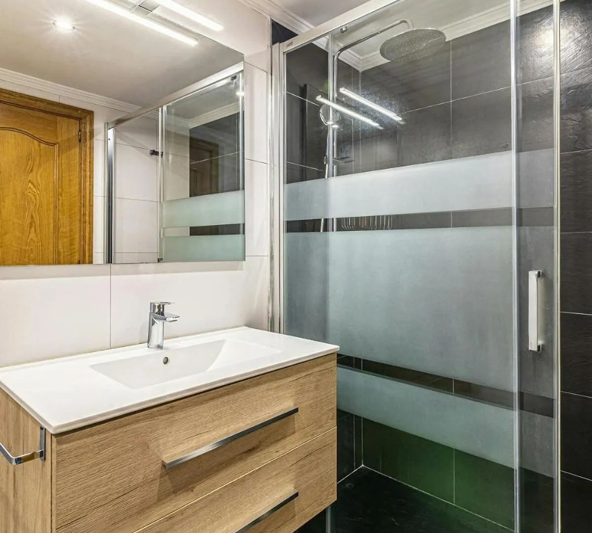 3 Hab. Primera Linea De Playa - Marbella Centro Apartment